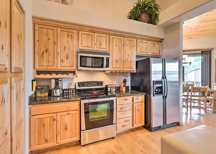 Golfer's Getaway In Show Low: Twin Townhomes! Show Low