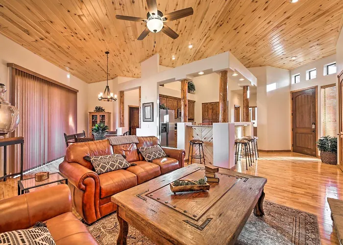 Golfer's Getaway In Show Low: Twin Townhomes! Holiday home